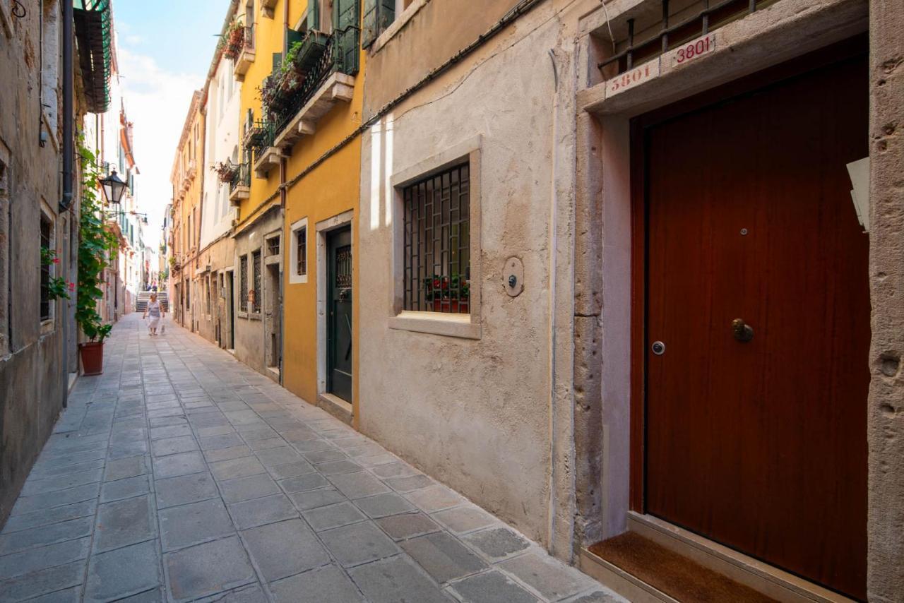 Loving In Venice, 5 Stars Kültér fotó