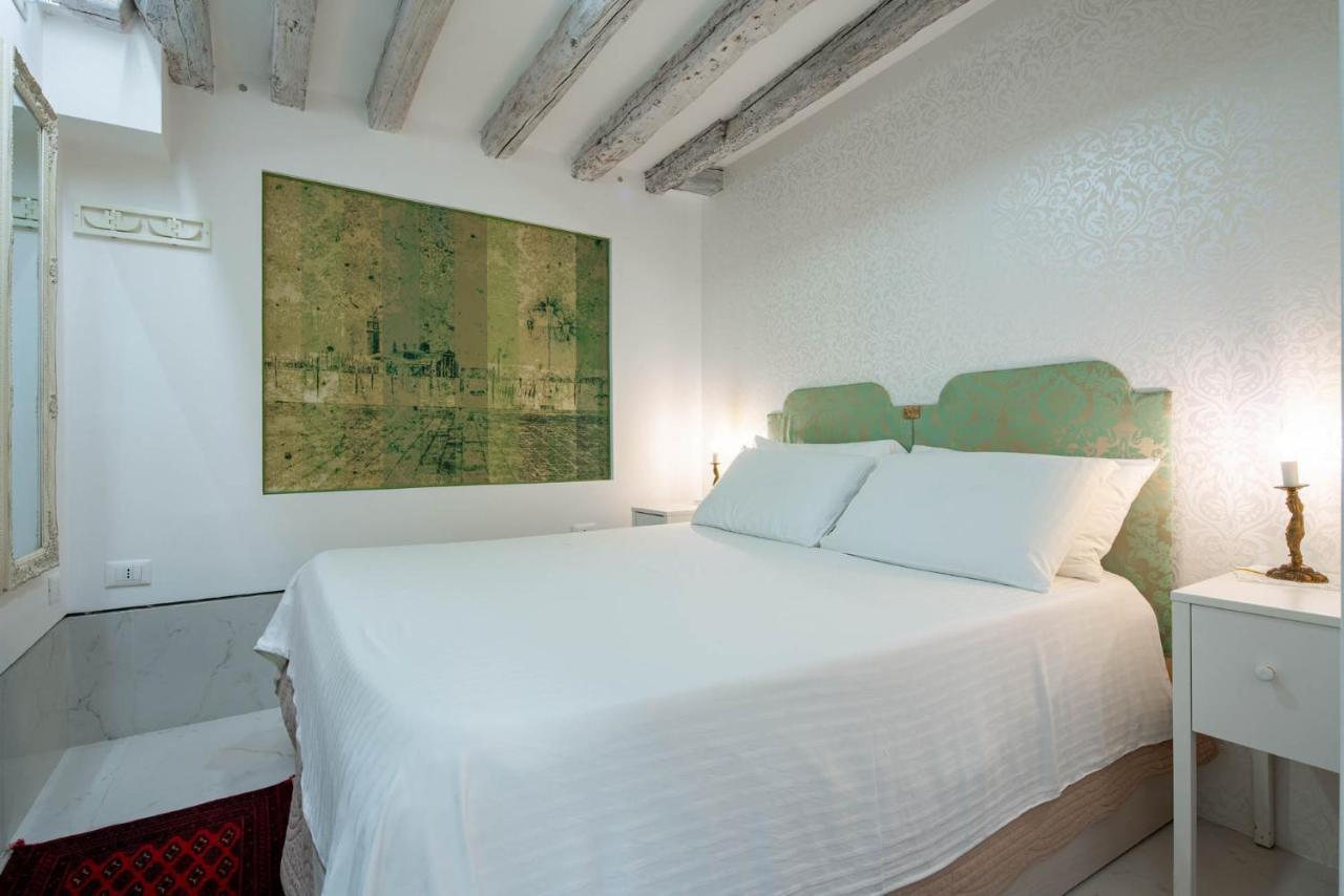 Loving In Venice, 5 Stars Kültér fotó