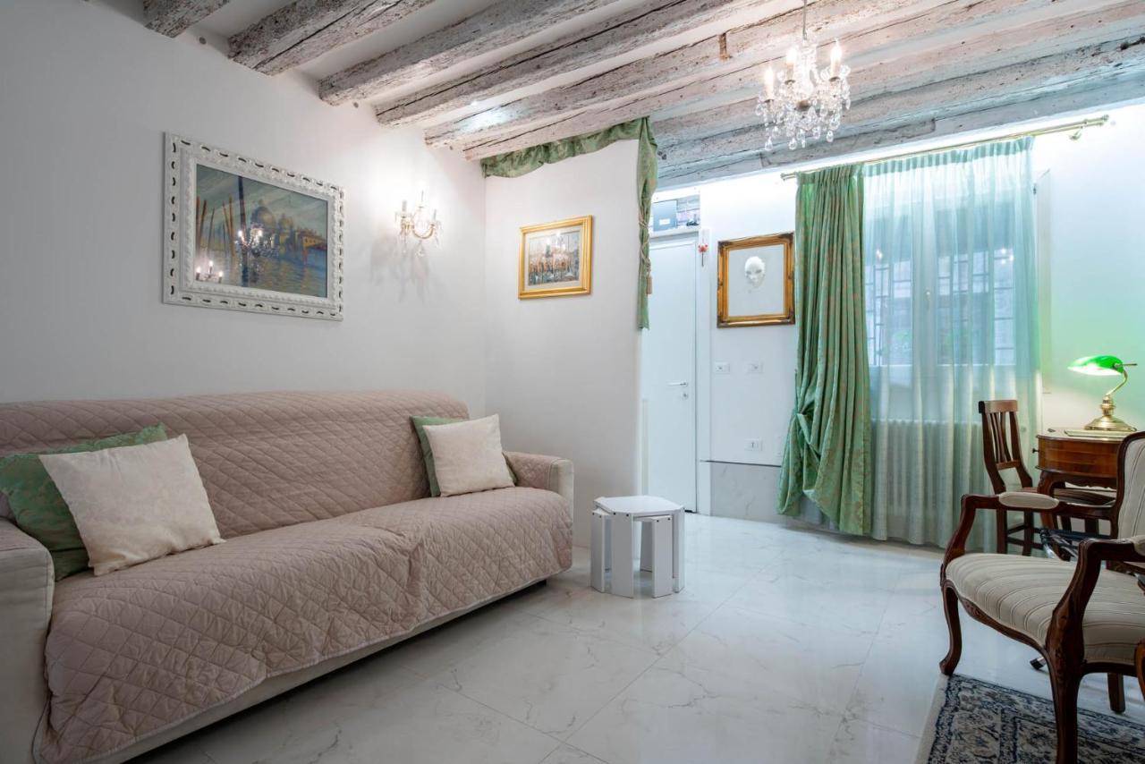 Loving In Venice, 5 Stars Kültér fotó
