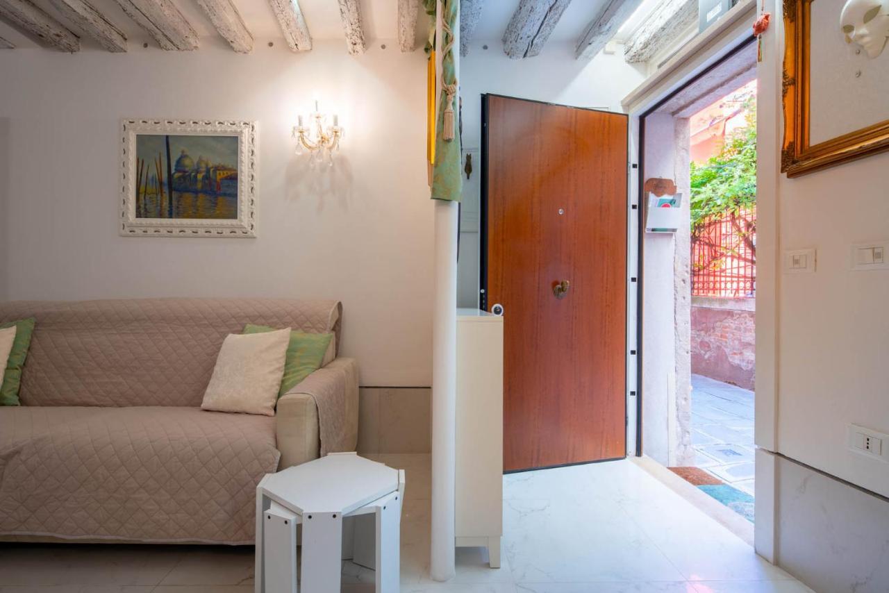 Loving In Venice, 5 Stars Kültér fotó