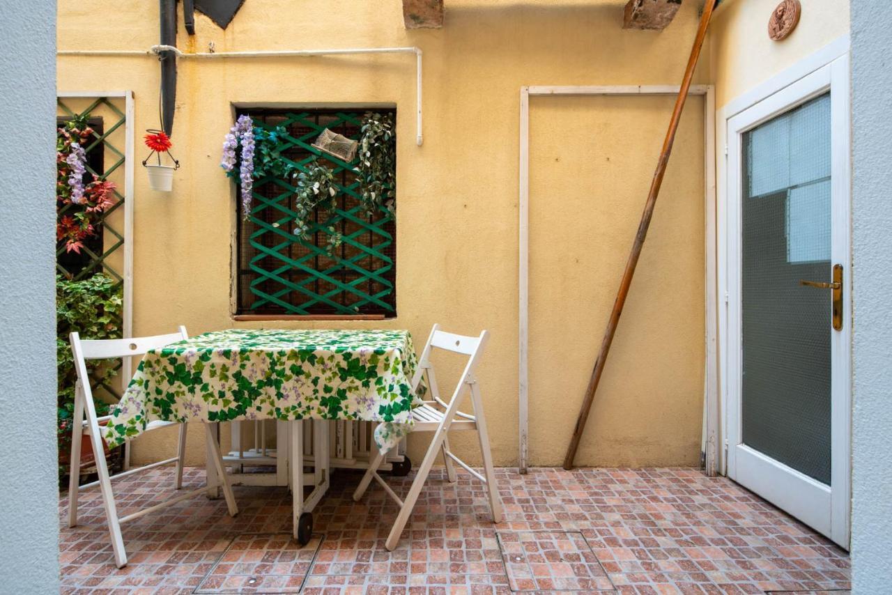Loving In Venice, 5 Stars Kültér fotó